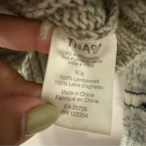 Aritzia TNA Sea  to Sky 100% Lambswool Sweater Women Size XS? - Picture 10 of 10